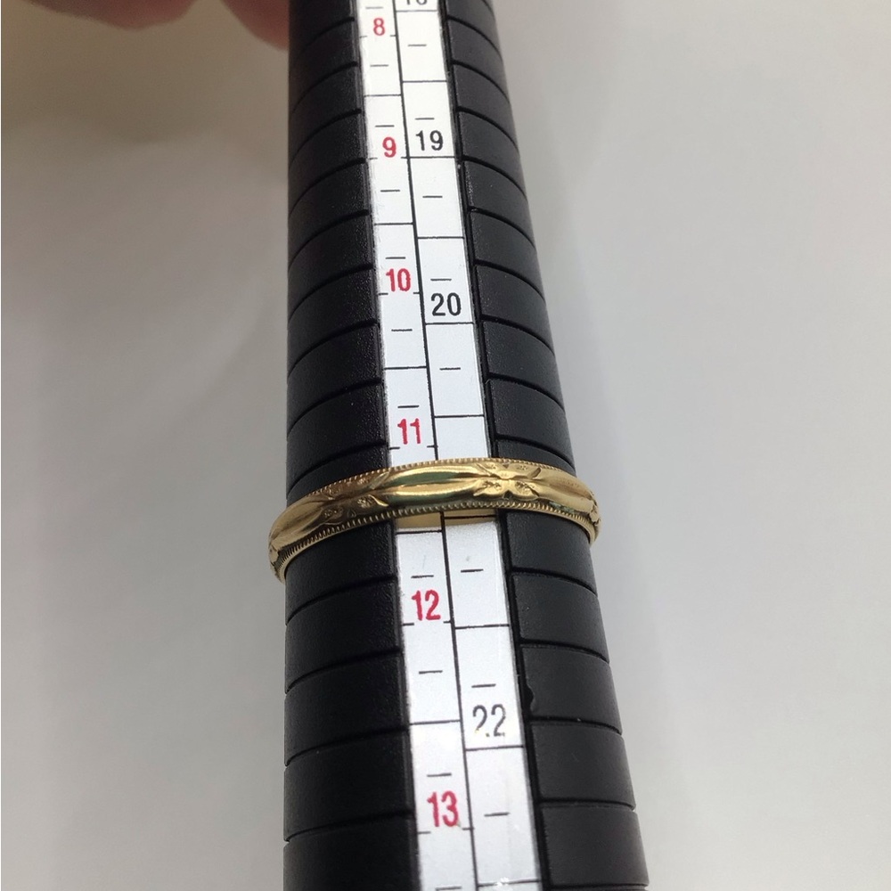 Vintage  Solid 14k Gold Size 11.5 Embossed Wedding Band